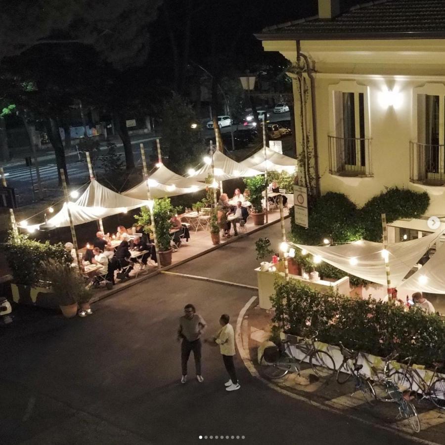 Sasaral Suites Чезена Экстерьер фото